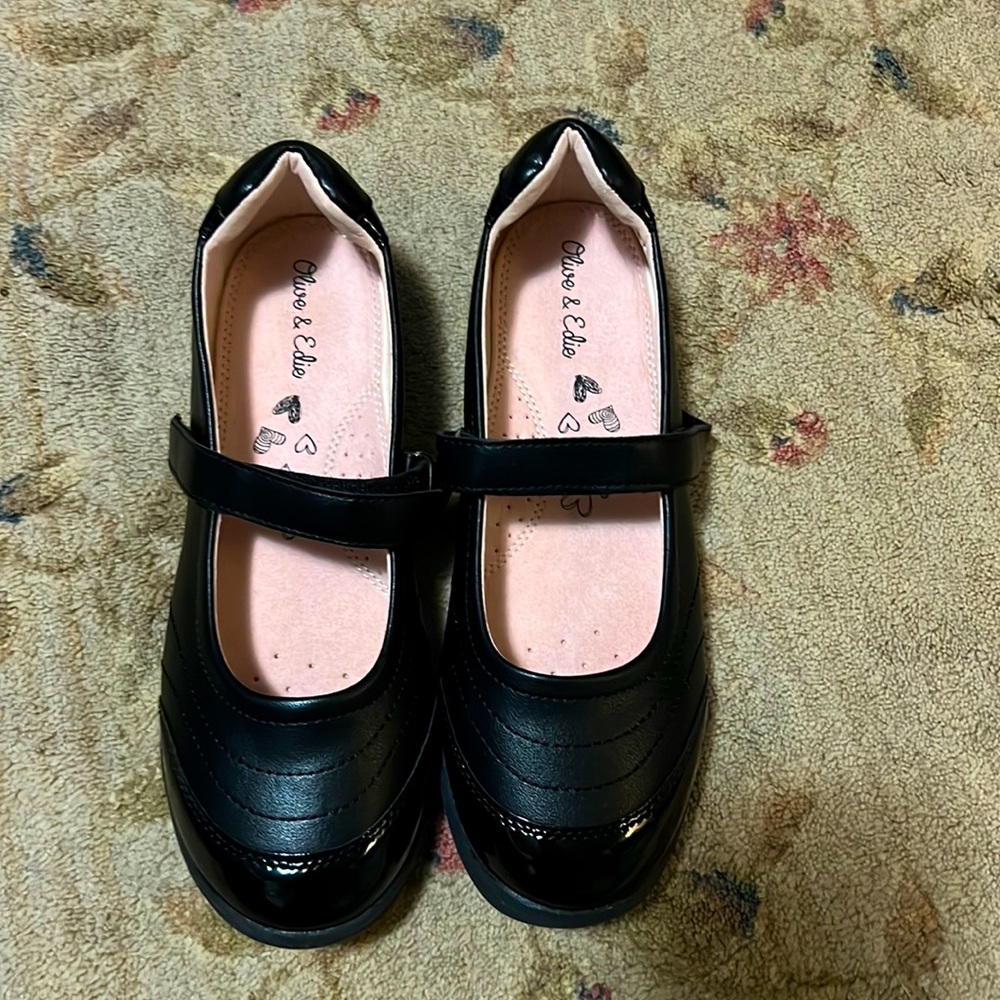 Dress shoes
